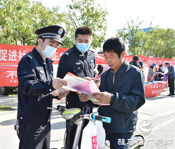 平輿警方積極開展農(nóng)民工維權集中宣傳活動