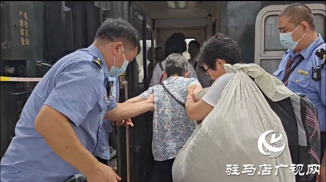 駐馬店車務(wù)段加開10趟列車保障端午小長假旅客出行