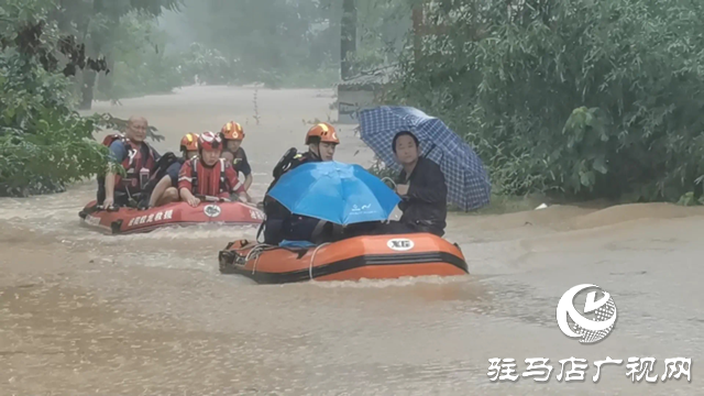 遭遇強降雨 泌陽消防成功轉移被困群眾