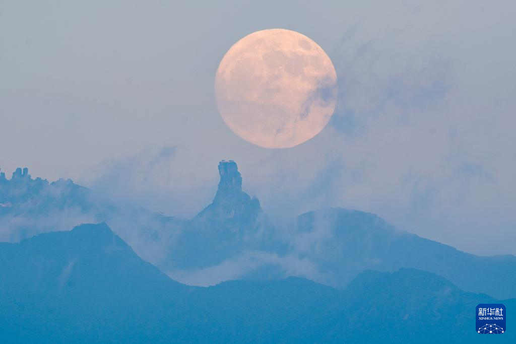 詩意中國丨萬里此情同皎潔 一年今日最分明